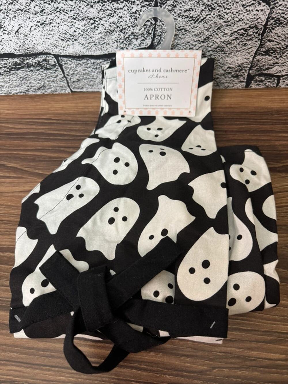 NWT Cupcakes and Cashmere Ghost Apron